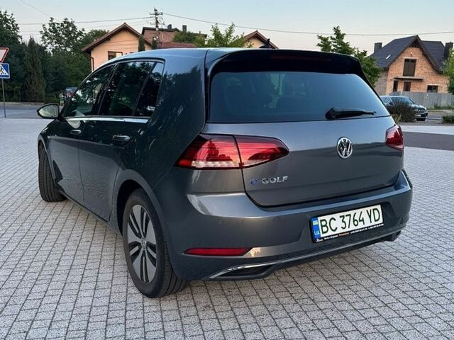 Серый Фольксваген e-Golf, объемом двигателя 0 л и пробегом 140 тыс. км за 12999 $, фото 5 на Automoto.ua