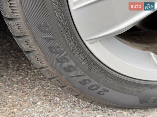 Сірий Фольксваген e-Golf, об'ємом двигуна 0 л та пробігом 190 тис. км за 11500 $, фото 32 на Automoto.ua