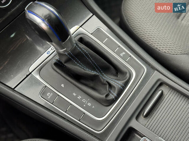 Сірий Фольксваген e-Golf, об'ємом двигуна 0 л та пробігом 200 тис. км за 11777 $, фото 16 на Automoto.ua