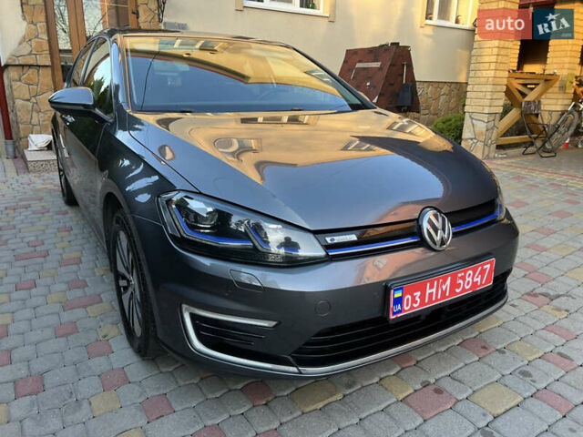 Серый Фольксваген e-Golf, объемом двигателя 0 л и пробегом 149 тыс. км за 12999 $, фото 4 на Automoto.ua