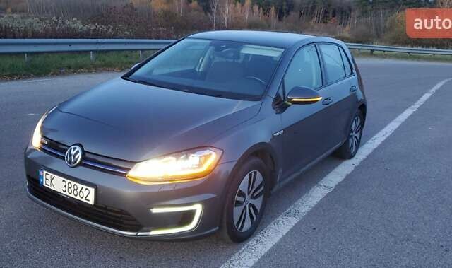 Серый Фольксваген e-Golf, объемом двигателя 0 л и пробегом 150 тыс. км за 11900 $, фото 1 на Automoto.ua