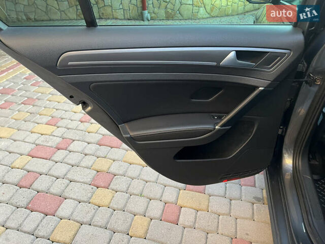 Серый Фольксваген e-Golf, объемом двигателя 0 л и пробегом 149 тыс. км за 12999 $, фото 29 на Automoto.ua