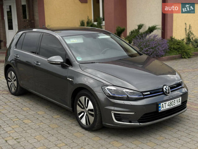 Серый Фольксваген e-Golf, объемом двигателя 0 л и пробегом 75 тыс. км за 12650 $, фото 8 на Automoto.ua