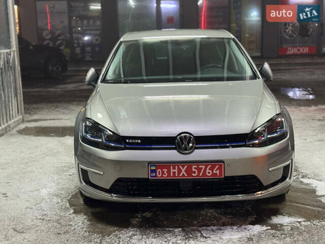 Серый Фольксваген e-Golf, объемом двигателя 0 л и пробегом 100 тыс. км за 10999 $, фото 3 на Automoto.ua