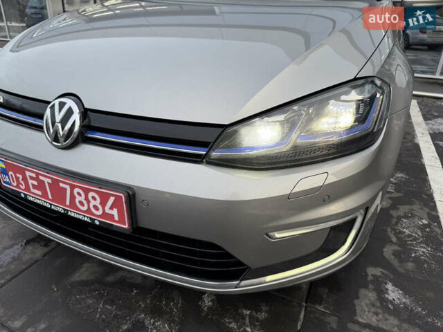 Серый Фольксваген e-Golf, объемом двигателя 0 л и пробегом 129 тыс. км за 12300 $, фото 9 на Automoto.ua