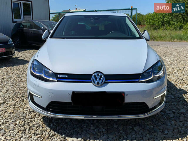 Серый Фольксваген e-Golf, объемом двигателя 0 л и пробегом 130 тыс. км за 13800 $, фото 96 на Automoto.ua