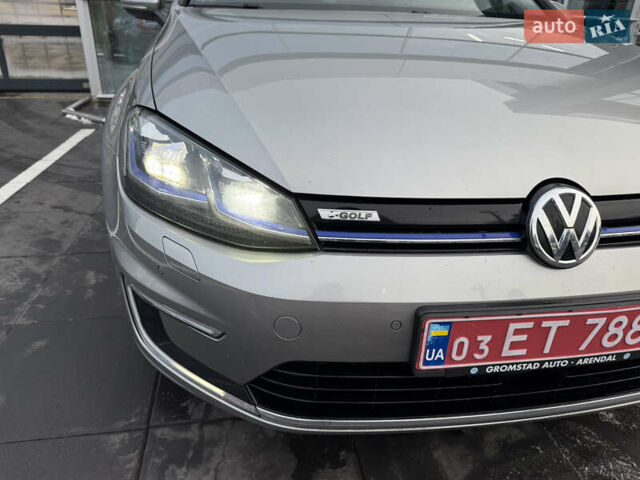 Серый Фольксваген e-Golf, объемом двигателя 0 л и пробегом 129 тыс. км за 12300 $, фото 8 на Automoto.ua