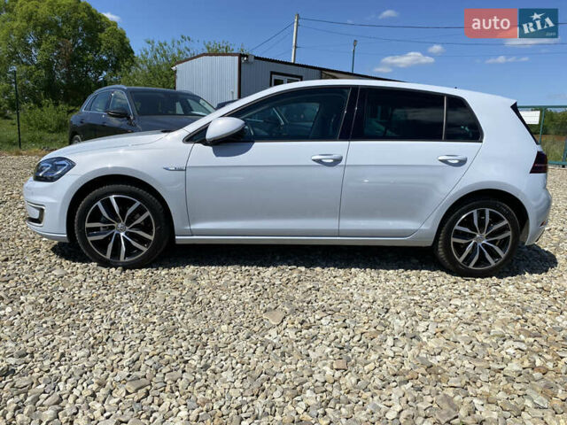 Серый Фольксваген e-Golf, объемом двигателя 0 л и пробегом 130 тыс. км за 13800 $, фото 90 на Automoto.ua