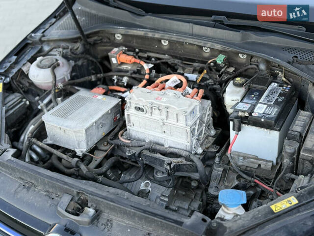 Сірий Фольксваген e-Golf, об'ємом двигуна 0 л та пробігом 112 тис. км за 15900 $, фото 147 на Automoto.ua