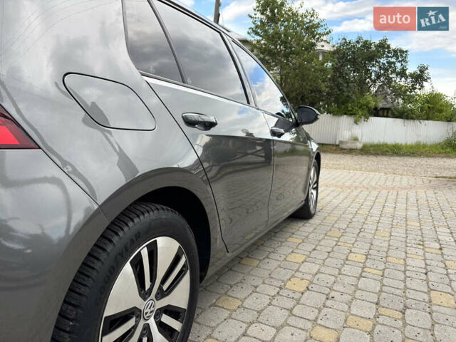Серый Фольксваген e-Golf, объемом двигателя 0 л и пробегом 75 тыс. км за 12650 $, фото 21 на Automoto.ua