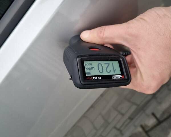 Серый Фольксваген e-Golf, объемом двигателя 0 л и пробегом 95 тыс. км за 12450 $, фото 97 на Automoto.ua