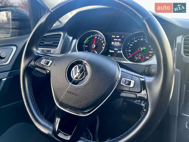 Серый Фольксваген e-Golf, объемом двигателя 0 л и пробегом 158 тыс. км за 13400 $, фото 4 на Automoto.ua