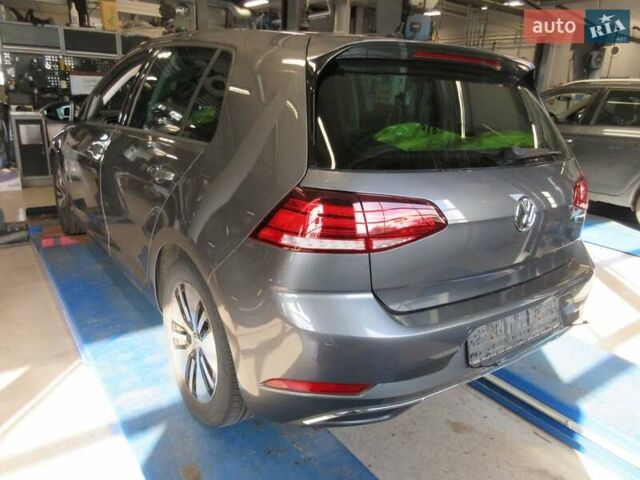 Серый Фольксваген e-Golf, объемом двигателя 0 л и пробегом 141 тыс. км за 13399 $, фото 1 на Automoto.ua
