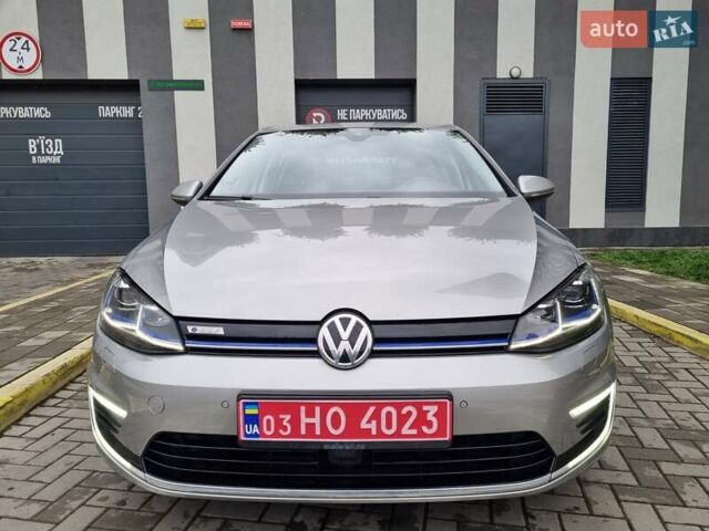 Серый Фольксваген e-Golf, объемом двигателя 0 л и пробегом 95 тыс. км за 12450 $, фото 14 на Automoto.ua