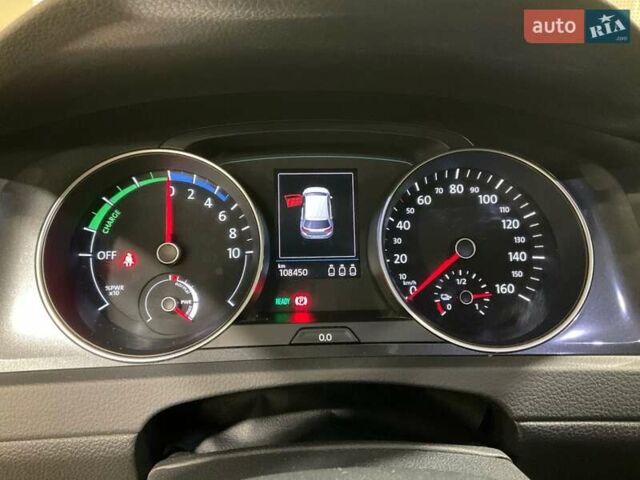 Серый Фольксваген e-Golf, объемом двигателя 0 л и пробегом 113 тыс. км за 14400 $, фото 12 на Automoto.ua