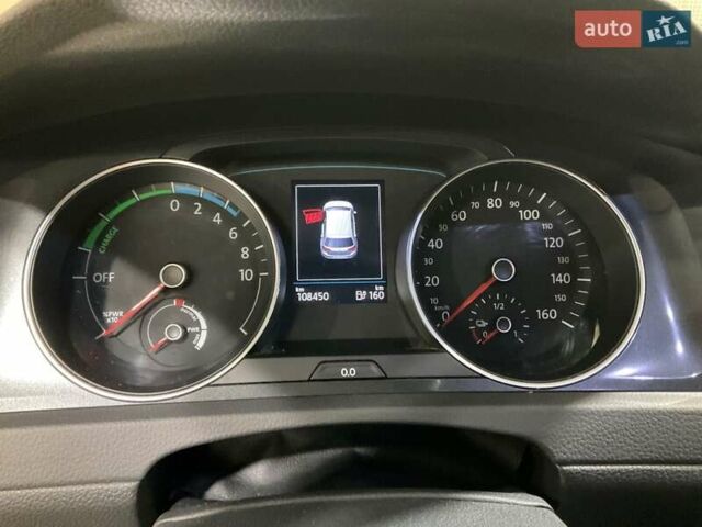 Серый Фольксваген e-Golf, объемом двигателя 0 л и пробегом 113 тыс. км за 14400 $, фото 20 на Automoto.ua