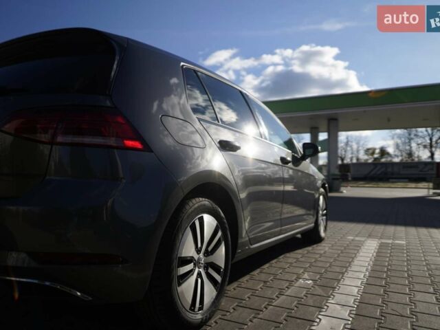 Серый Фольксваген e-Golf, объемом двигателя 0 л и пробегом 135 тыс. км за 13200 $, фото 9 на Automoto.ua
