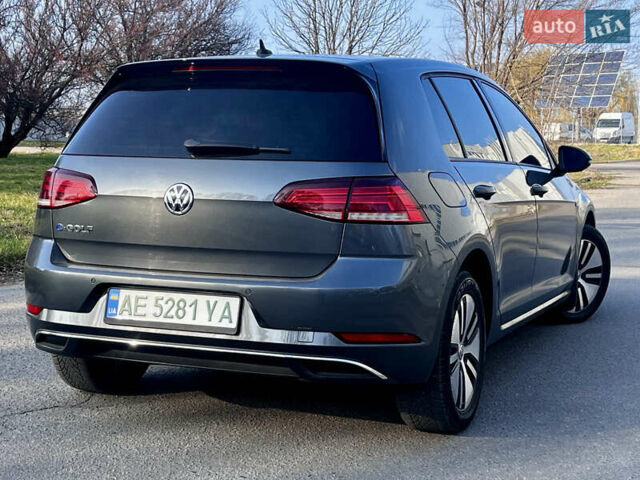 Серый Фольксваген e-Golf, объемом двигателя 0 л и пробегом 158 тыс. км за 13400 $, фото 3 на Automoto.ua
