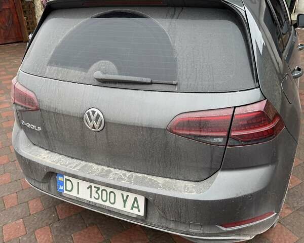 Серый Фольксваген e-Golf, объемом двигателя 0 л и пробегом 202 тыс. км за 13700 $, фото 1 на Automoto.ua