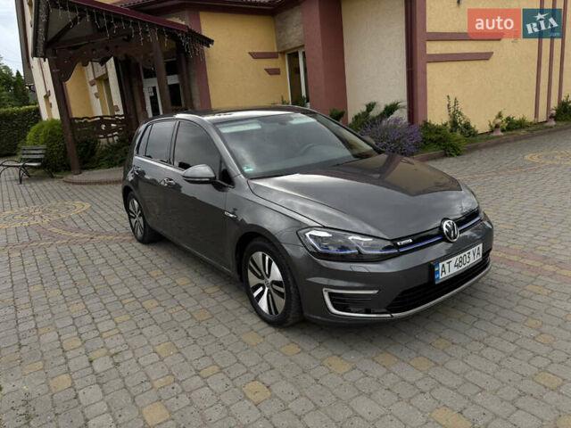 Серый Фольксваген e-Golf, объемом двигателя 0 л и пробегом 75 тыс. км за 12650 $, фото 37 на Automoto.ua