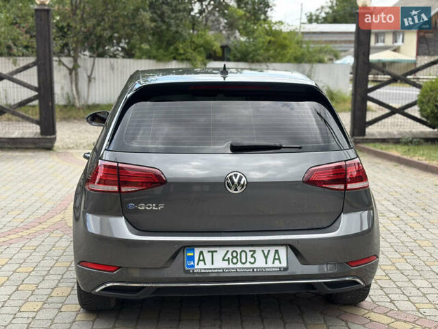 Серый Фольксваген e-Golf, объемом двигателя 0 л и пробегом 75 тыс. км за 12650 $, фото 5 на Automoto.ua