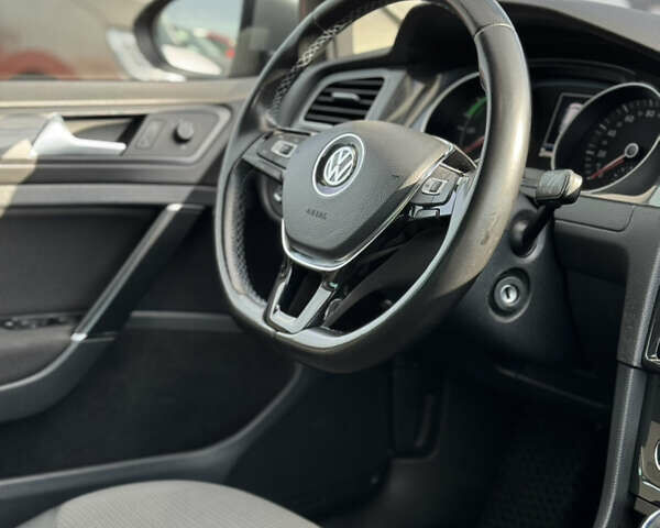 Сірий Фольксваген e-Golf, об'ємом двигуна 0 л та пробігом 229 тис. км за 11800 $, фото 32 на Automoto.ua