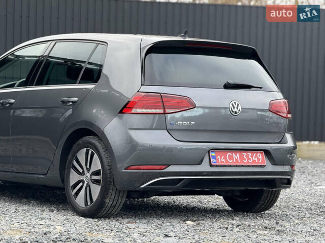Серый Фольксваген e-Golf, объемом двигателя 0 л и пробегом 100 тыс. км за 13900 $, фото 13 на Automoto.ua
