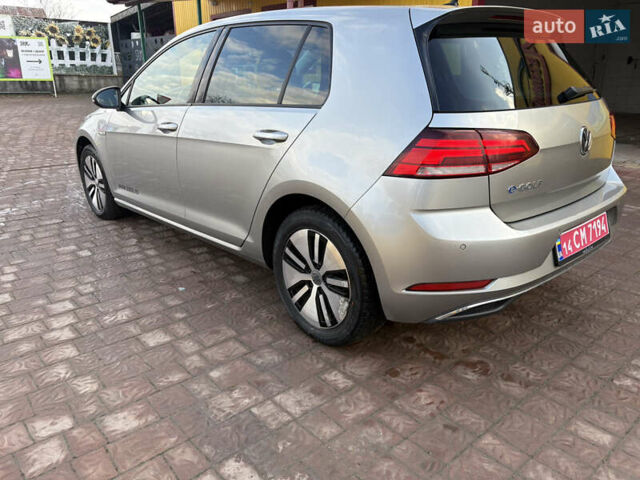 Серый Фольксваген e-Golf, объемом двигателя 0 л и пробегом 148 тыс. км за 12250 $, фото 11 на Automoto.ua