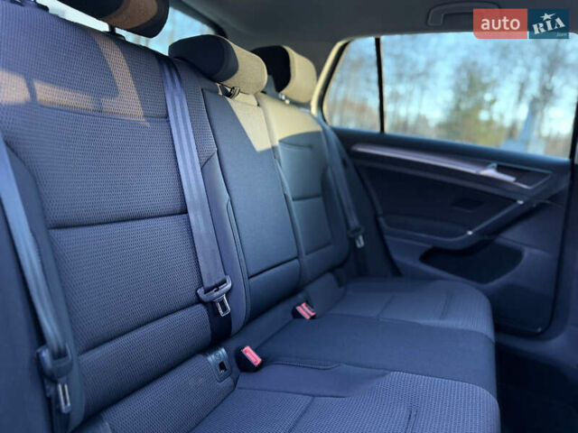 Сірий Фольксваген e-Golf, об'ємом двигуна 0 л та пробігом 112 тис. км за 15900 $, фото 53 на Automoto.ua