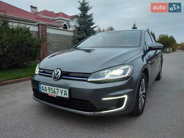 Сірий Фольксваген e-Golf, об'ємом двигуна 0 л та пробігом 126 тис. км за 12700 $, фото 41 на Automoto.ua