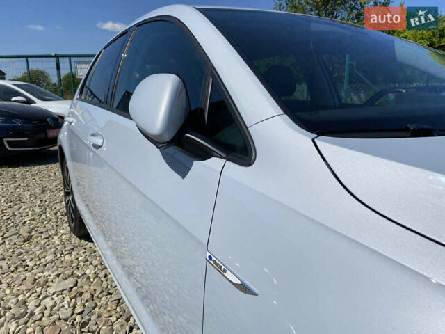 Серый Фольксваген e-Golf, объемом двигателя 0 л и пробегом 130 тыс. км за 13800 $, фото 5 на Automoto.ua