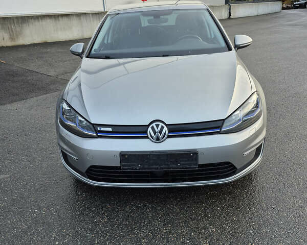 Серый Фольксваген e-Golf, объемом двигателя 0 л и пробегом 100 тыс. км за 10999 $, фото 32 на Automoto.ua