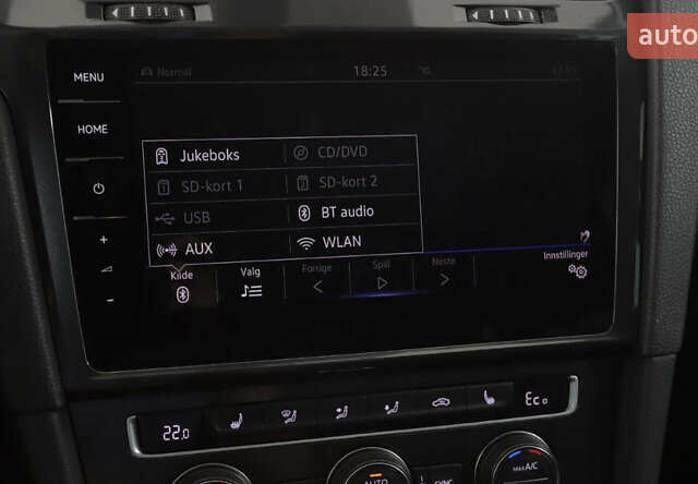 Серый Фольксваген e-Golf, объемом двигателя 0 л и пробегом 100 тыс. км за 10999 $, фото 16 на Automoto.ua