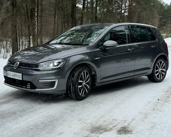 Серый Фольксваген e-Golf, объемом двигателя 0 л и пробегом 159 тыс. км за 12300 $, фото 17 на Automoto.ua