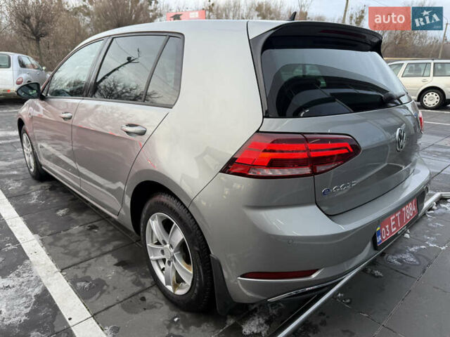 Серый Фольксваген e-Golf, объемом двигателя 0 л и пробегом 129 тыс. км за 12300 $, фото 18 на Automoto.ua
