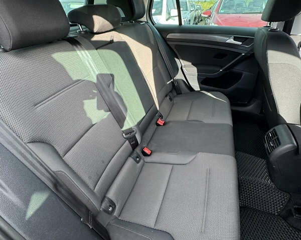 Сірий Фольксваген e-Golf, об'ємом двигуна 0 л та пробігом 229 тис. км за 11800 $, фото 31 на Automoto.ua