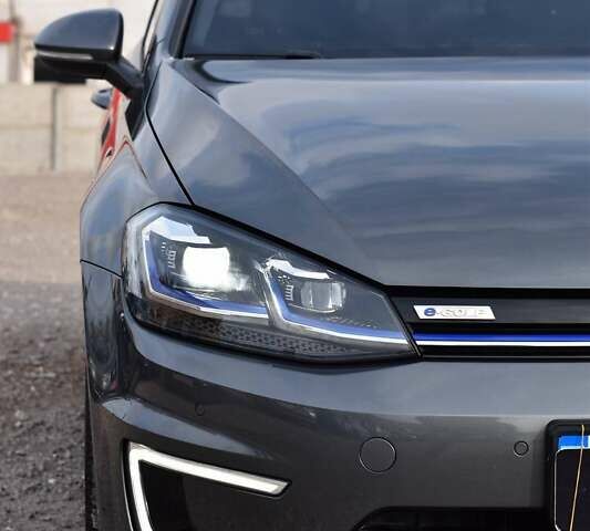 Серый Фольксваген e-Golf, объемом двигателя 0 л и пробегом 141 тыс. км за 13200 $, фото 8 на Automoto.ua