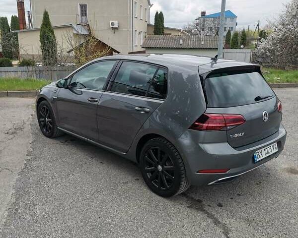 Серый Фольксваген e-Golf, объемом двигателя 0 л и пробегом 29 тыс. км за 17500 $, фото 5 на Automoto.ua