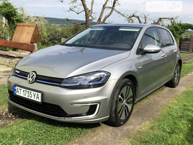 Серый Фольксваген e-Golf, объемом двигателя 0 л и пробегом 84 тыс. км за 16000 $, фото 4 на Automoto.ua