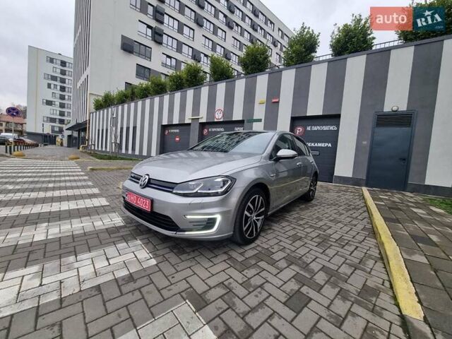 Серый Фольксваген e-Golf, объемом двигателя 0 л и пробегом 95 тыс. км за 12450 $, фото 3 на Automoto.ua