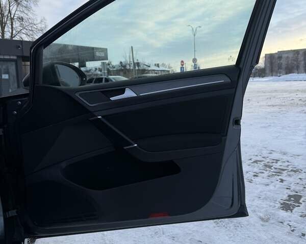 Сірий Фольксваген e-Golf, об'ємом двигуна 0 л та пробігом 118 тис. км за 15500 $, фото 40 на Automoto.ua