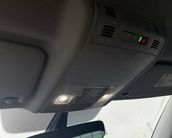 Серый Фольксваген e-Golf, объемом двигателя 0 л и пробегом 117 тыс. км за 12599 $, фото 21 на Automoto.ua