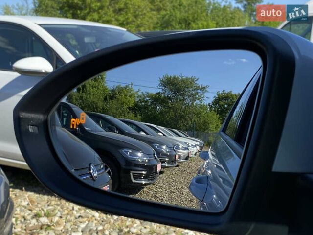 Серый Фольксваген e-Golf, объемом двигателя 0 л и пробегом 130 тыс. км за 13800 $, фото 65 на Automoto.ua