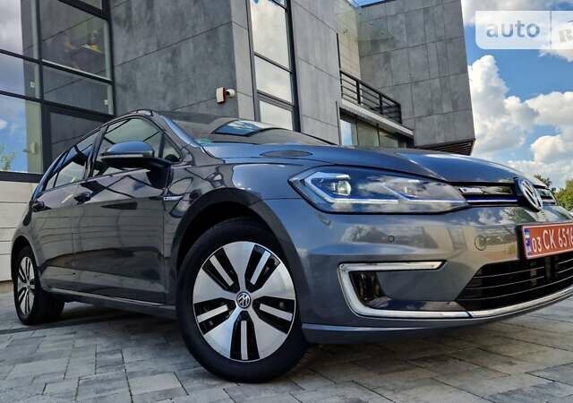 Серый Фольксваген e-Golf, объемом двигателя 0 л и пробегом 53 тыс. км за 15500 $, фото 47 на Automoto.ua