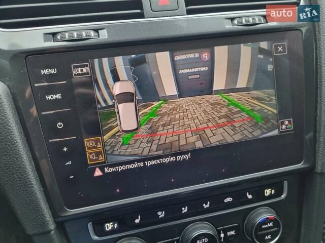 Серый Фольксваген e-Golf, объемом двигателя 0 л и пробегом 95 тыс. км за 12450 $, фото 56 на Automoto.ua