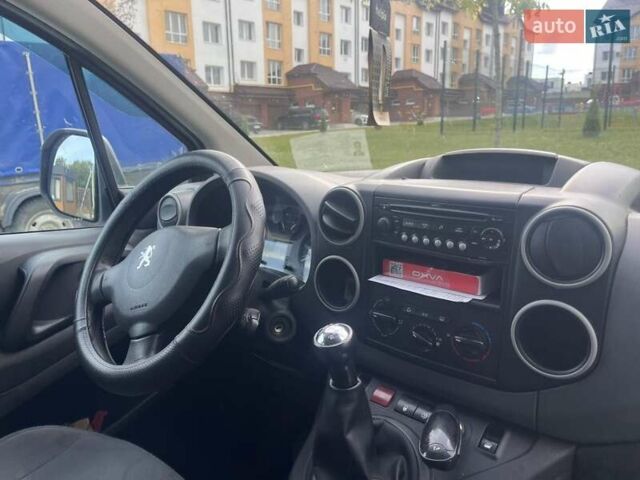 Серый Фольксваген e-Golf, объемом двигателя 0 л и пробегом 191 тыс. км за 14300 $, фото 5 на Automoto.ua