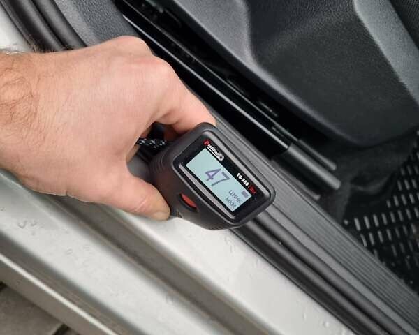 Серый Фольксваген e-Golf, объемом двигателя 0 л и пробегом 95 тыс. км за 12450 $, фото 105 на Automoto.ua