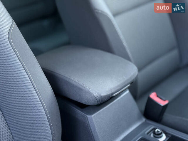 Сірий Фольксваген e-Golf, об'ємом двигуна 0 л та пробігом 112 тис. км за 15900 $, фото 38 на Automoto.ua