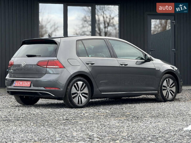 Серый Фольксваген e-Golf, объемом двигателя 0 л и пробегом 100 тыс. км за 13900 $, фото 17 на Automoto.ua