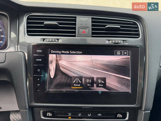 Сірий Фольксваген e-Golf, об'ємом двигуна 0 л та пробігом 115 тис. км за 12999 $, фото 64 на Automoto.ua